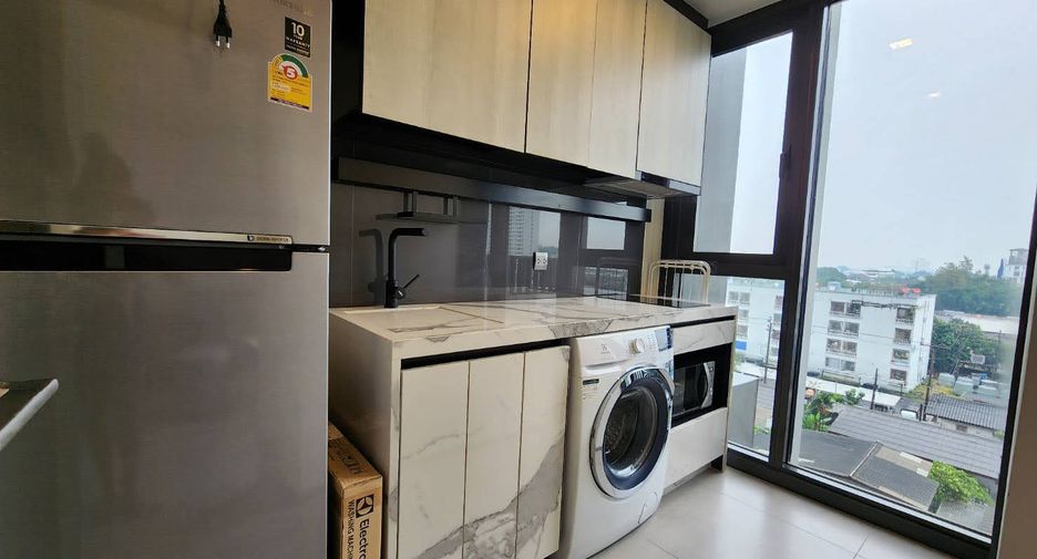 For rent 1 bed condo in Phra Khanong, Bangkok