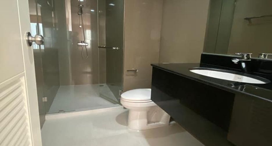 For rent 2 ベッドルーム condo in Watthana, Bangkok