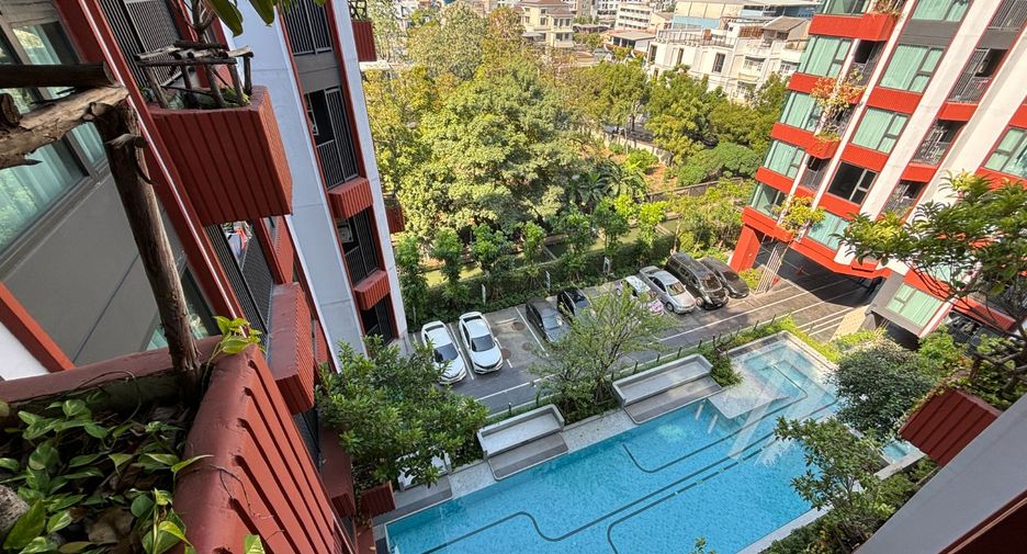 À louer 1 chambre condo à Phra Khanong, Bangkok