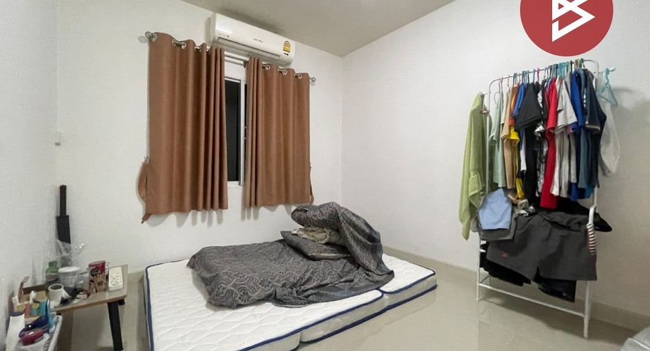 À vendre 3 chambres maison de ville à Lat Krabang, Bangkok
