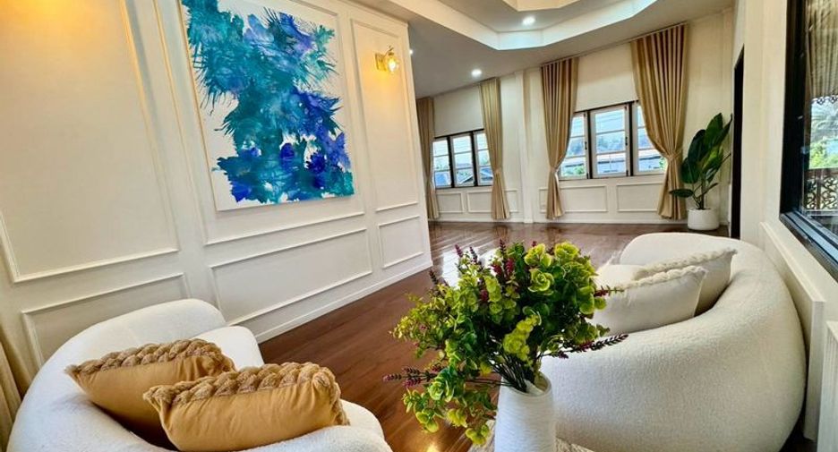 For rent 5 ベッドルーム villa in Saraphi, Chiang Mai