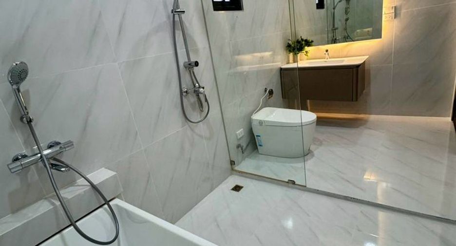 For rent 5 ベッドルーム villa in Saraphi, Chiang Mai