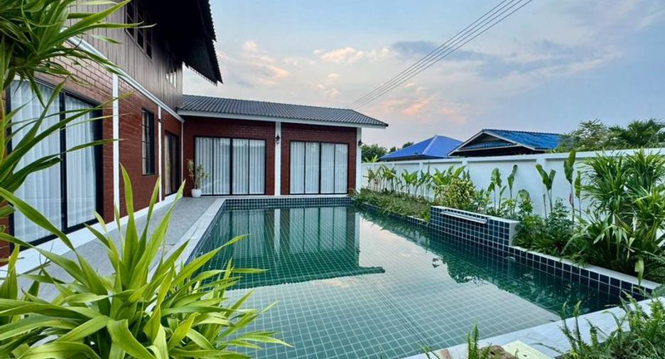 For rent 5 ベッドルーム villa in Saraphi, Chiang Mai