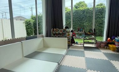 Casa en alquiler y en venta de 4 habitaciones en San Kamphaeng, Chiang Mai
