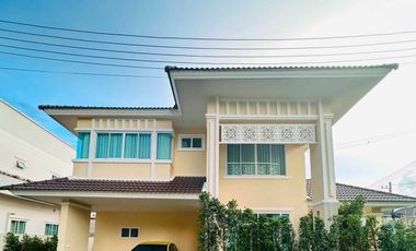 Casa en alquiler y en venta de 4 habitaciones en San Kamphaeng, Chiang Mai