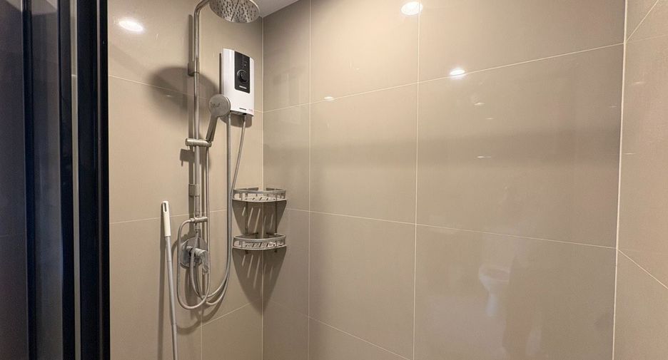 For rent 1 bed condo in Huai Khwang, Bangkok