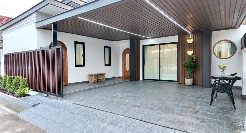 For sale 3 ベッドルーム house in Bang Lamung, Chonburi