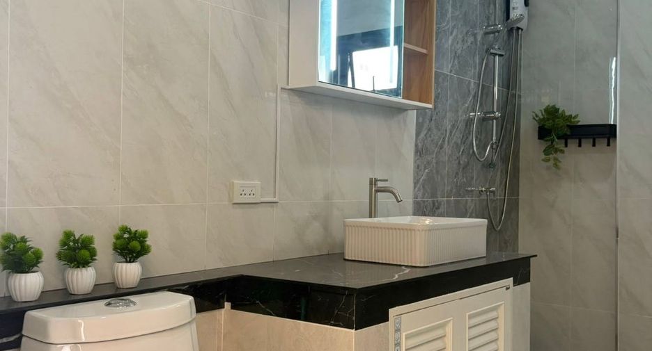For sale 3 ベッドルーム house in Bang Lamung, Chonburi