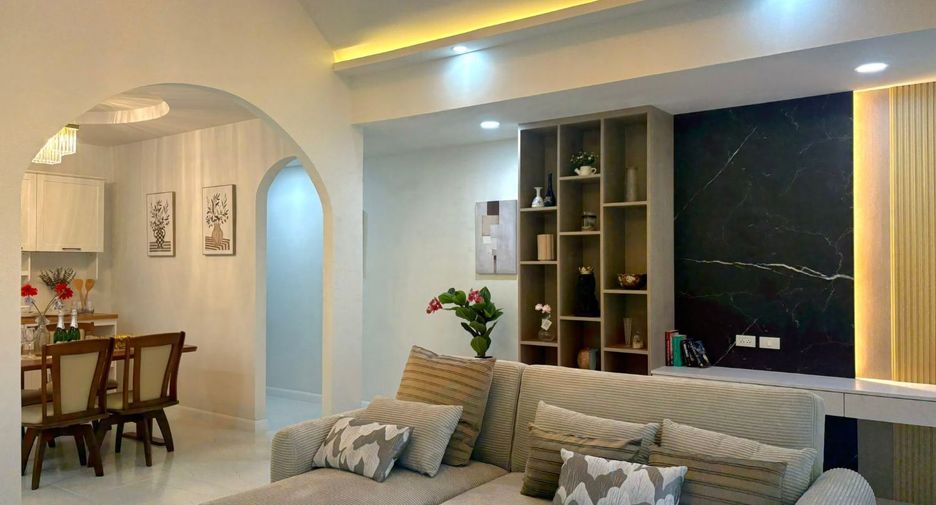 For sale 3 ベッドルーム house in Bang Lamung, Chonburi
