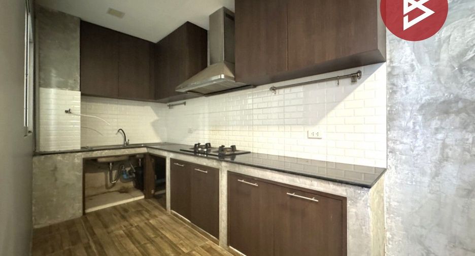 Продажа 4 спальни таунхаус в Саи Маи, Бангкок