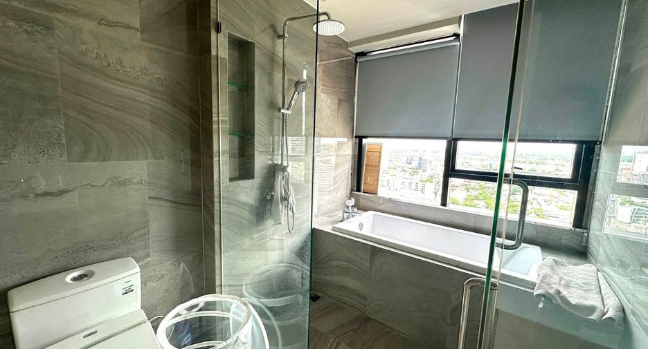 For rent 2 bedrooms condo in Khlong Toei, Bangkok