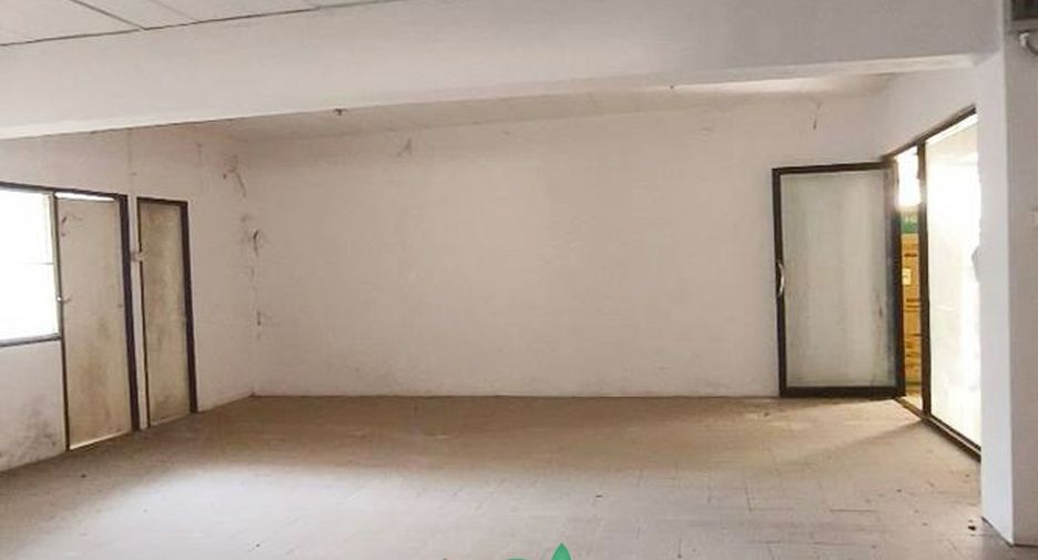 Продажа 3 спальни кондо в Pak Kret, Нонтабури