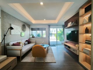 For rent 3 bedrooms townhouse in Prawet, Bangkok