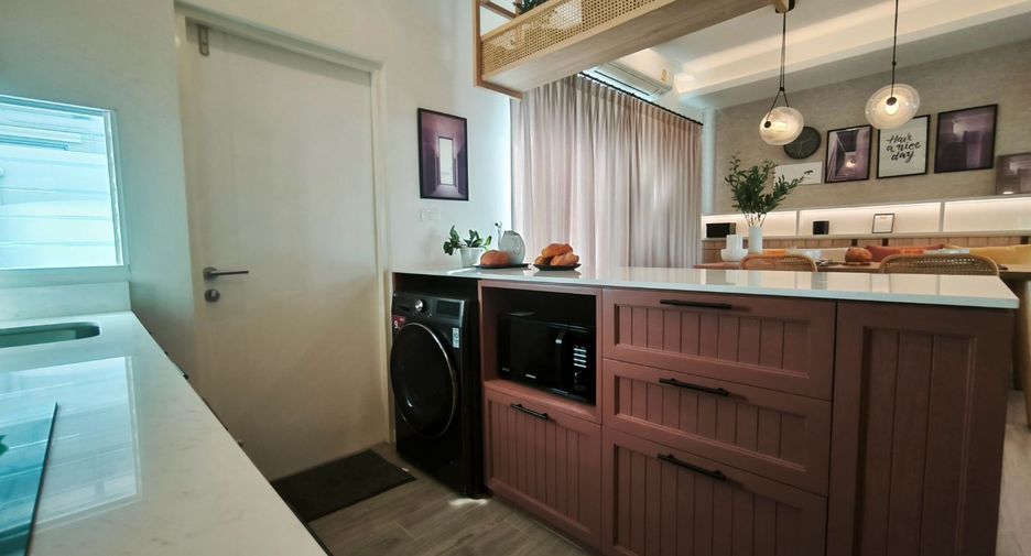 For rent 3 bedrooms townhouse in Prawet, Bangkok