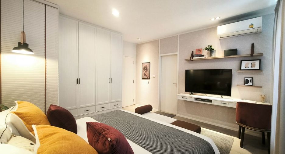 For rent 3 bedrooms townhouse in Prawet, Bangkok