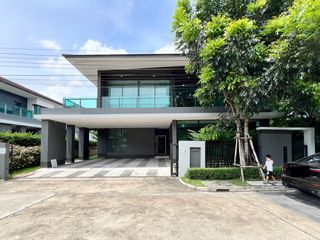 For rent and for sale 5 bedrooms house in Bang Kapi, Bangkok