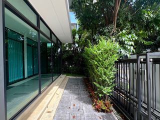 For rent and for sale 5 bedrooms house in Bang Kapi, Bangkok