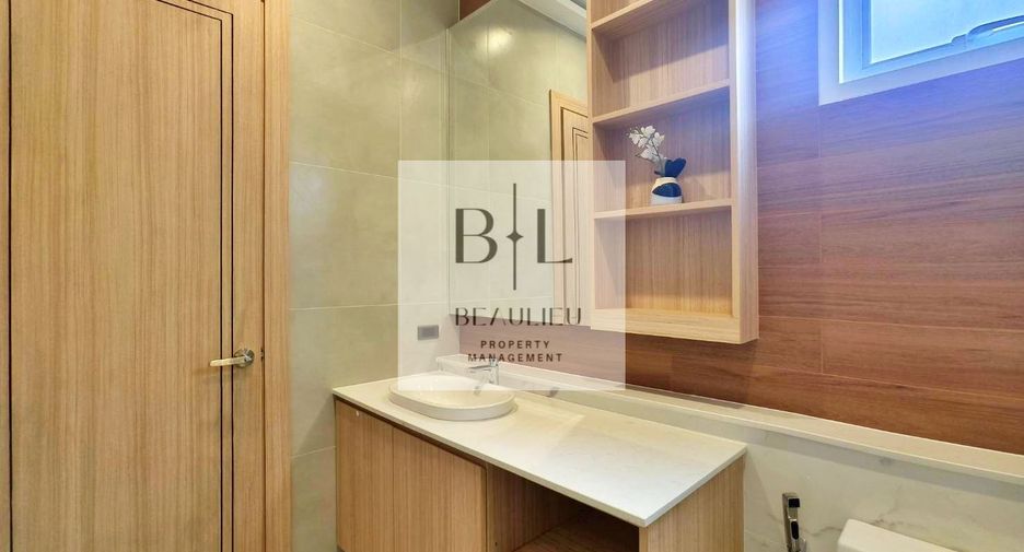 For rent and for sale 3 bedrooms house in Bang Lamung, Chonburi