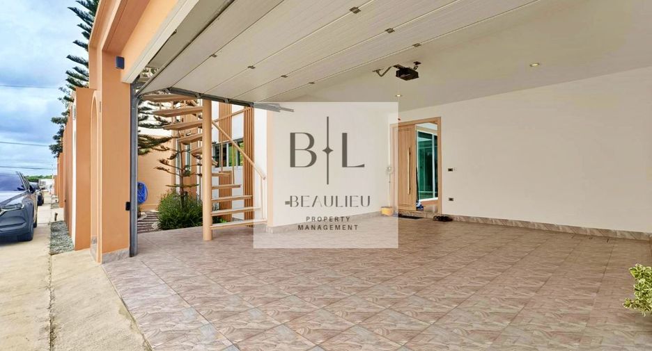 For rent and for sale 3 bedrooms house in Bang Lamung, Chonburi