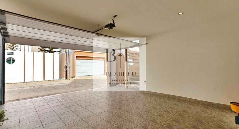 For rent and for sale 3 bedrooms house in Bang Lamung, Chonburi