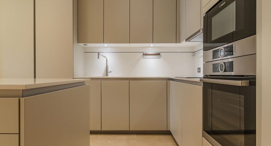 Condo en alquiler de 2 habitaciones en Pathum Wan, Bangkok
