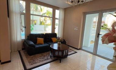 For rent and for sale 4 bedrooms villa in Jomtien, Pattaya