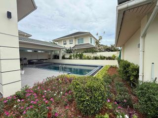 Villa en alquiler de 4 habitaciones en Bang Lamung, Chonburi
