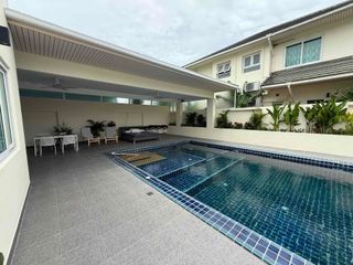 Villa en alquiler de 4 habitaciones en Bang Lamung, Chonburi