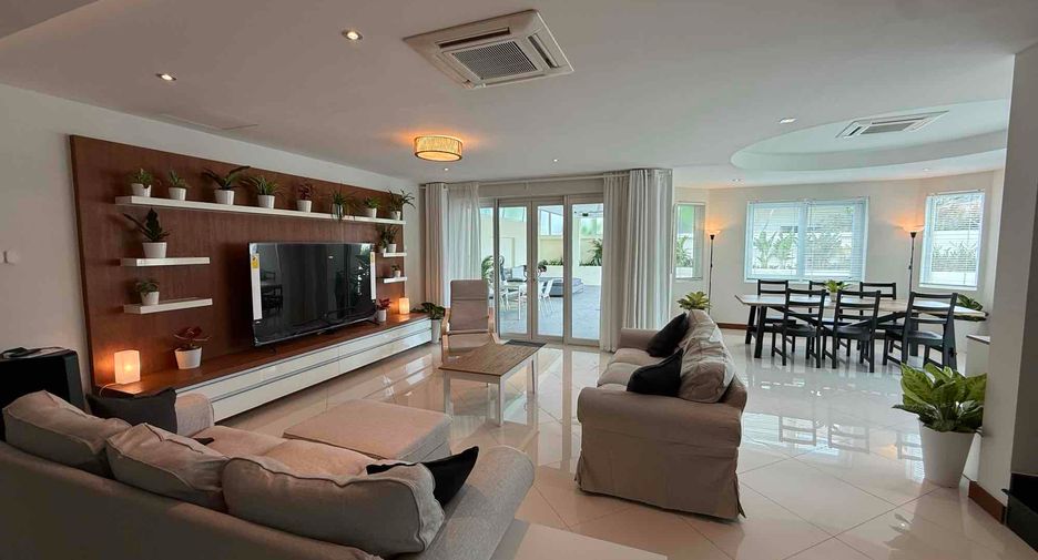 Villa en alquiler de 4 habitaciones en Bang Lamung, Chonburi