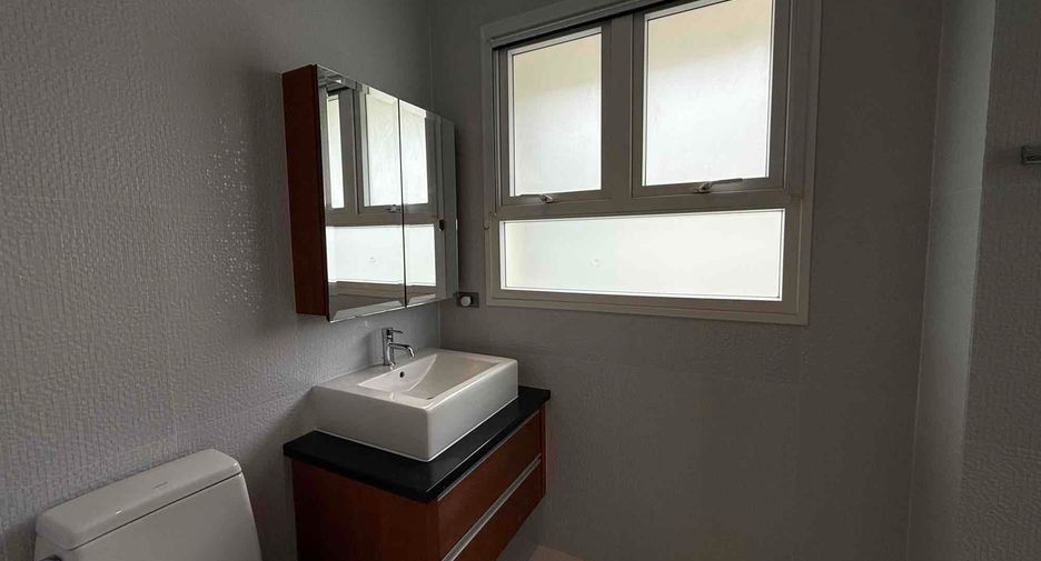Villa en alquiler de 4 habitaciones en Bang Lamung, Chonburi