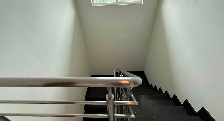 Villa en alquiler de 4 habitaciones en Bang Lamung, Chonburi