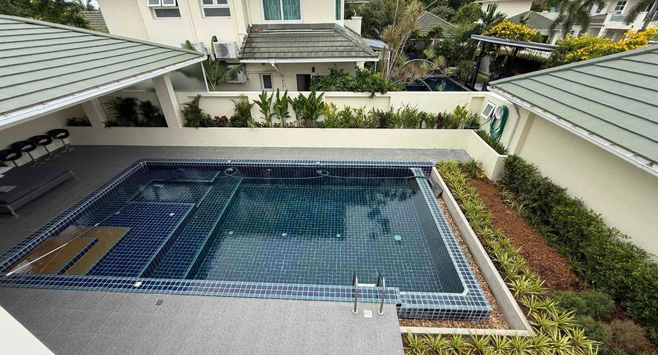 Villa en alquiler de 4 habitaciones en Bang Lamung, Chonburi