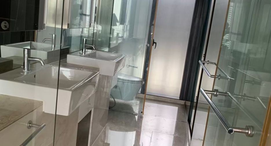 Condo en alquiler de 2 habitaciones en Sathon, Bangkok