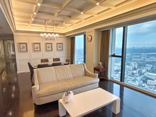 À louer 3 chambres condo à Sathon, Bangkok