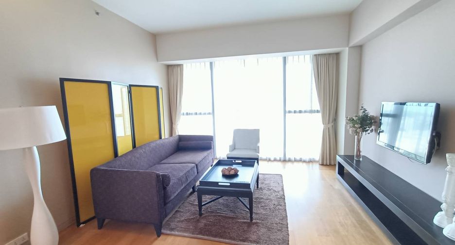 For rent 2 bedrooms condo in Sathon, Bangkok