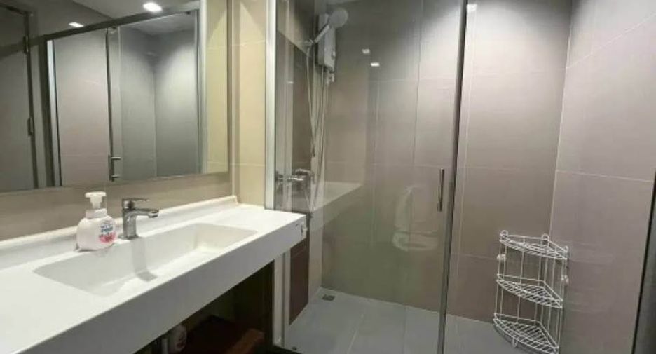 For rent 2 bedrooms condo in Phra Khanong, Bangkok