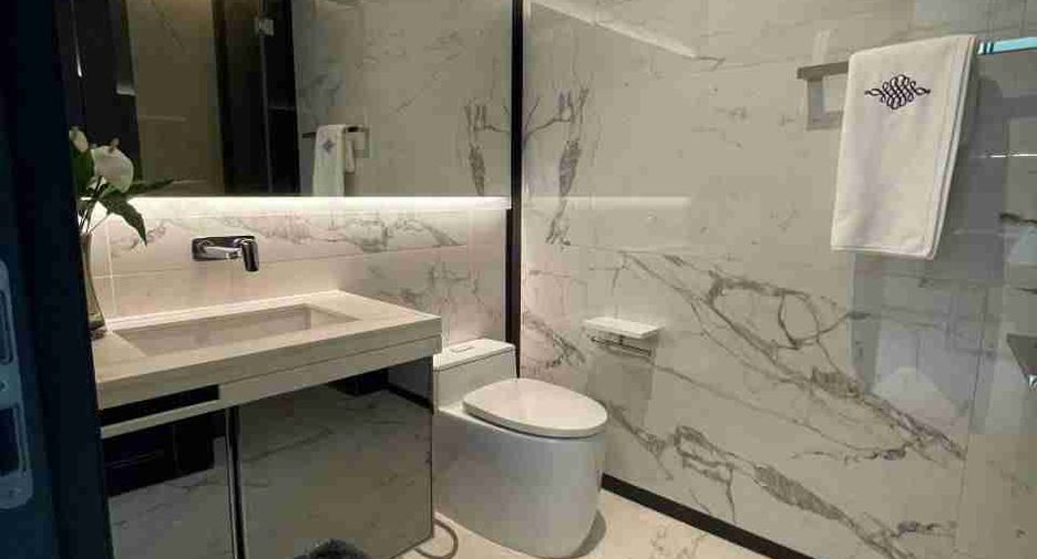 For sale 2 bedrooms condo in Watthana, Bangkok