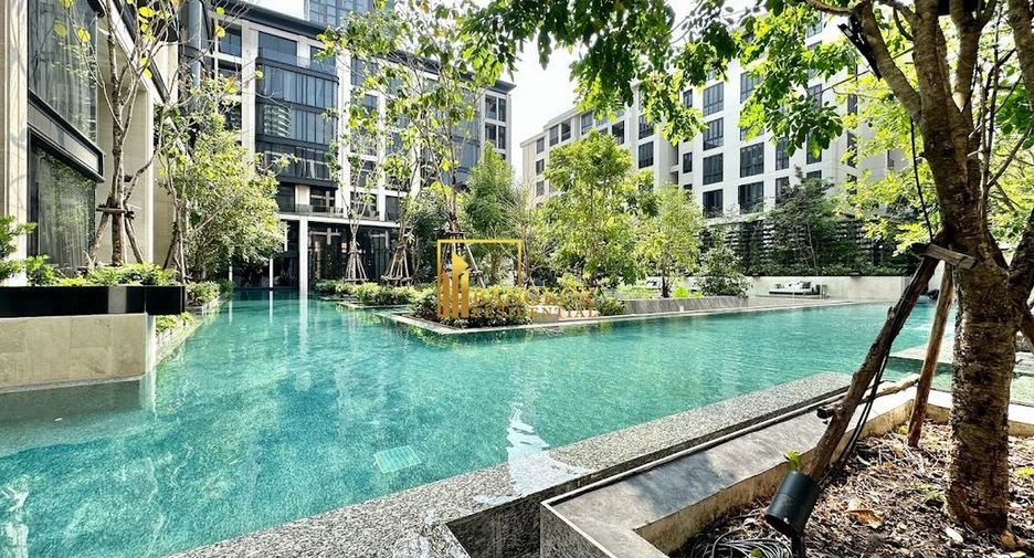 For rent 3 bedrooms condo in Watthana, Bangkok