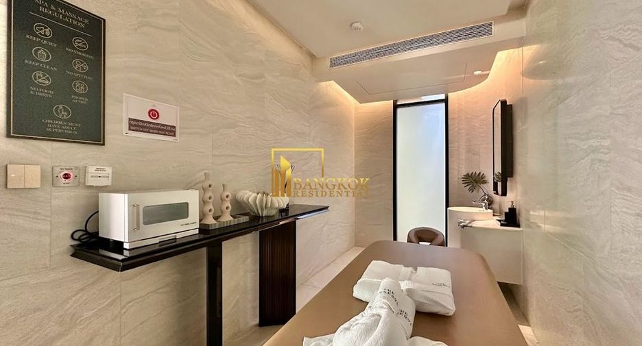 For rent 3 bedrooms condo in Watthana, Bangkok