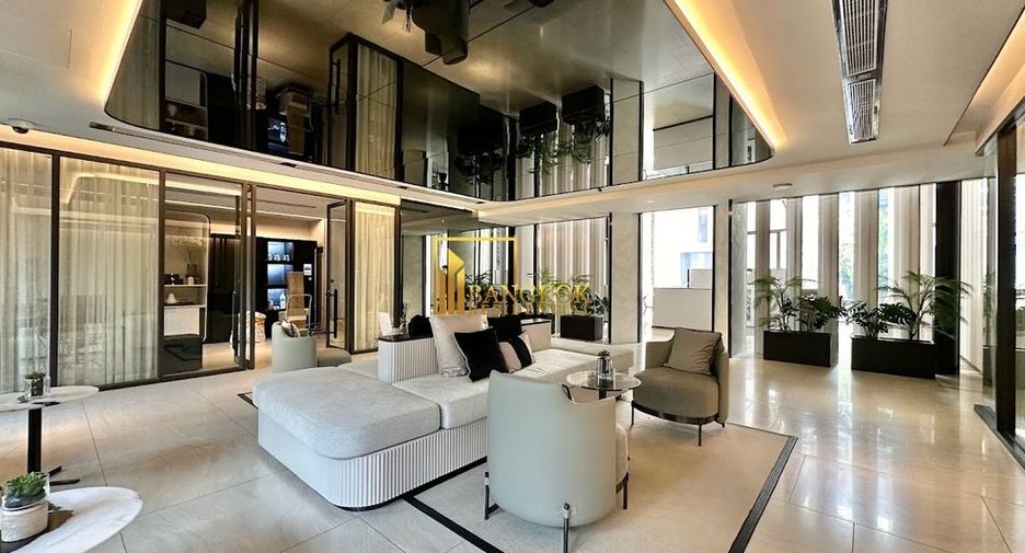 For rent 3 bedrooms condo in Watthana, Bangkok