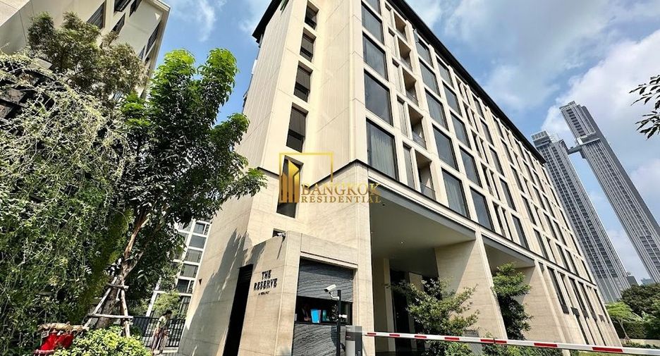 For rent 3 bedrooms condo in Watthana, Bangkok