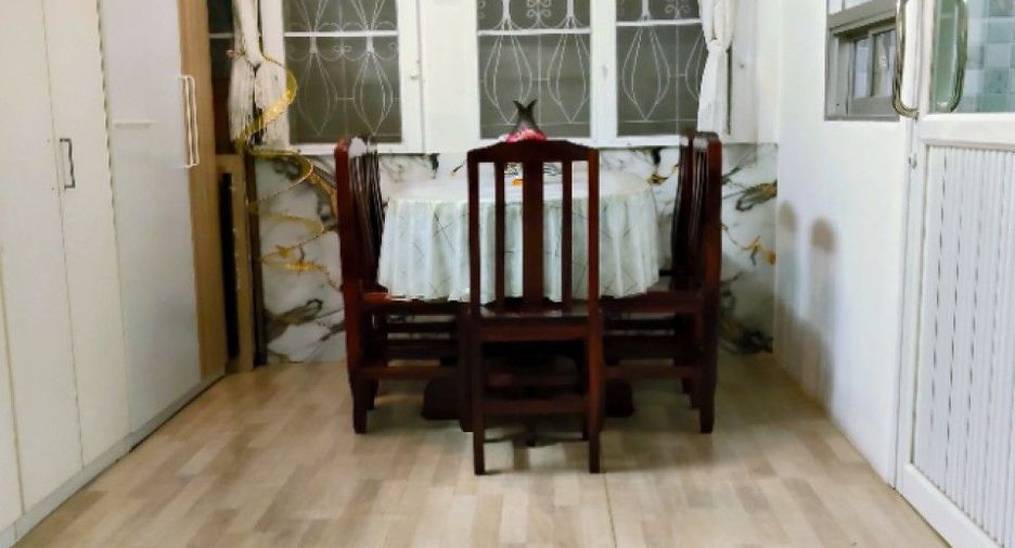 À vendre 2 chambres maison de ville à Nong Chok, Bangkok