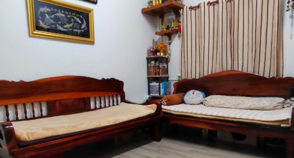À vendre 2 chambres maison de ville à Nong Chok, Bangkok