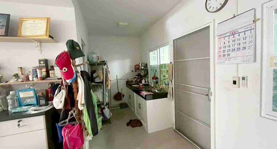 For sale 3 bedrooms townhouse in Khlong Sam Wa, Bangkok