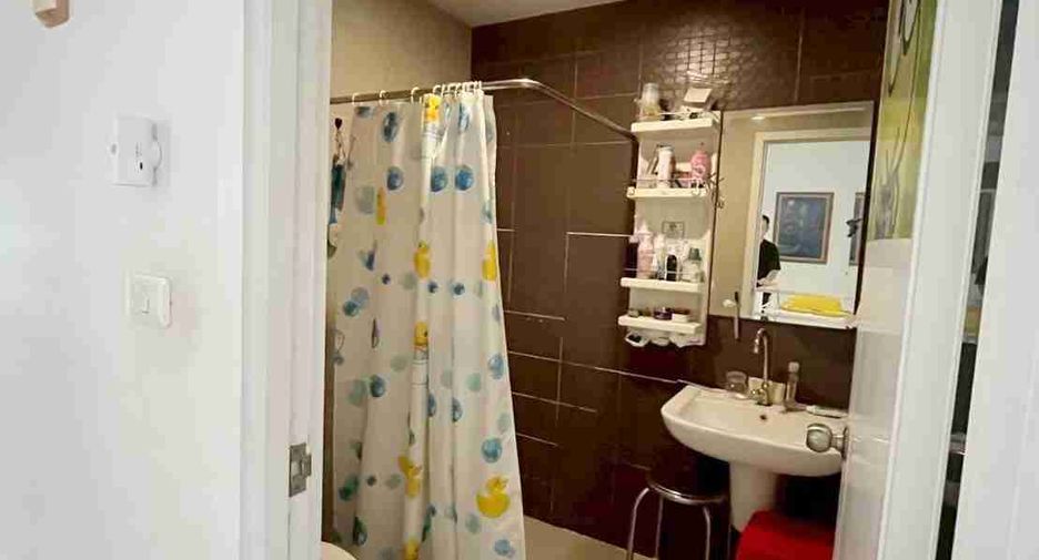 For sale 3 bedrooms townhouse in Khlong Sam Wa, Bangkok