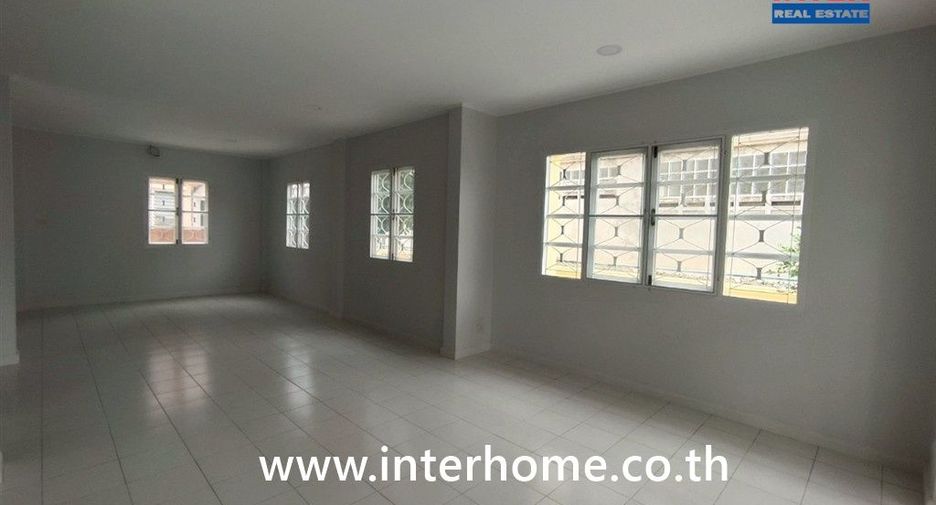 À vendre 6 chambres maison à Min Buri, Bangkok