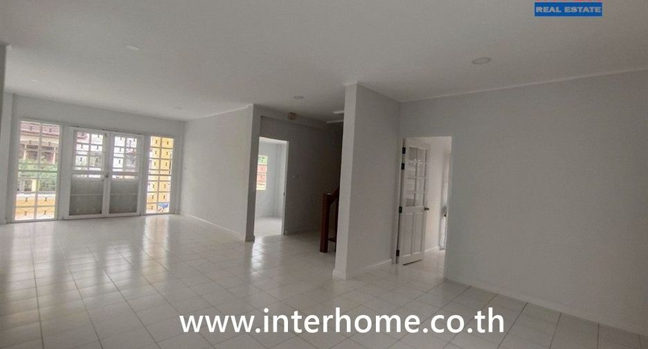 À vendre 6 chambres maison à Min Buri, Bangkok