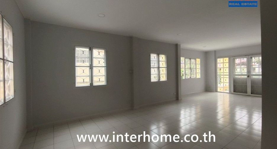 À vendre 6 chambres maison à Min Buri, Bangkok