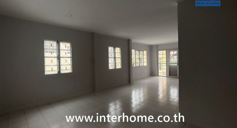 À vendre 6 chambres maison à Min Buri, Bangkok