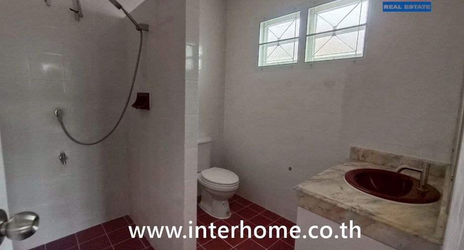 À vendre 6 chambres maison à Min Buri, Bangkok